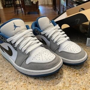 Air Jordan 1 Low SE True Blue Men’s 7.5